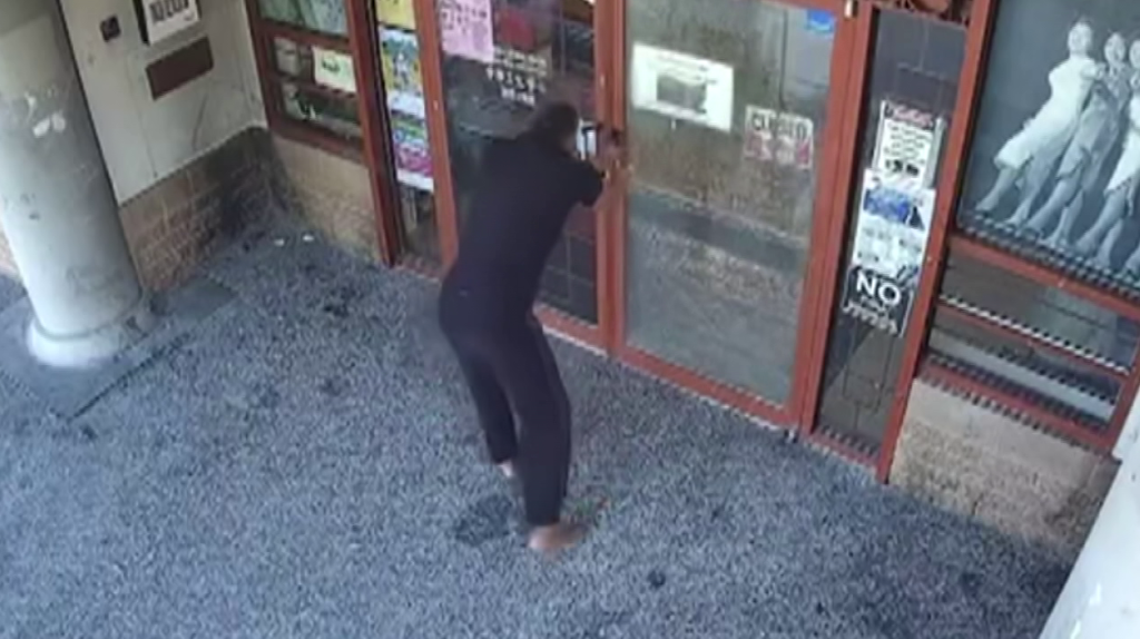 “Brazen Burglar Smashes Entryway of Vancouver’s Chinese Cultural Centre in Attempted Break-In”