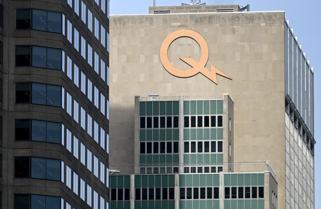“Power Restored to Thousands in Quebec After Devastating Thunderstorms Strike!”
