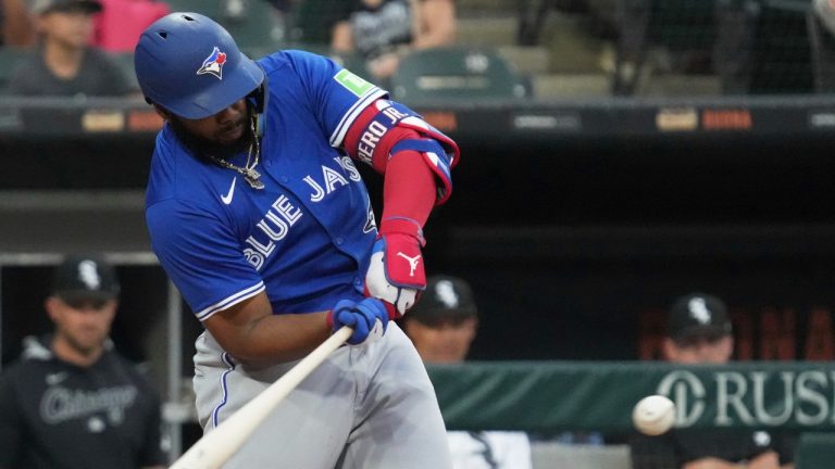 “Showdown Looms: Blue Jays and Guerrero Jr. Face Crucial Test in High-Stakes Yankees Series Opener”