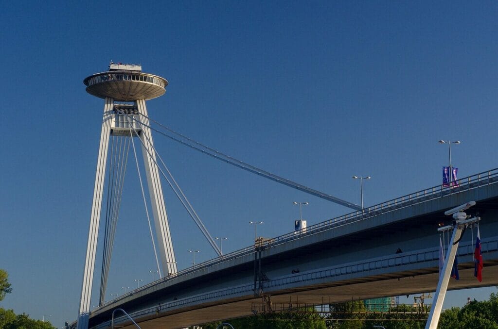 Image by vjkombajn from Pixabay