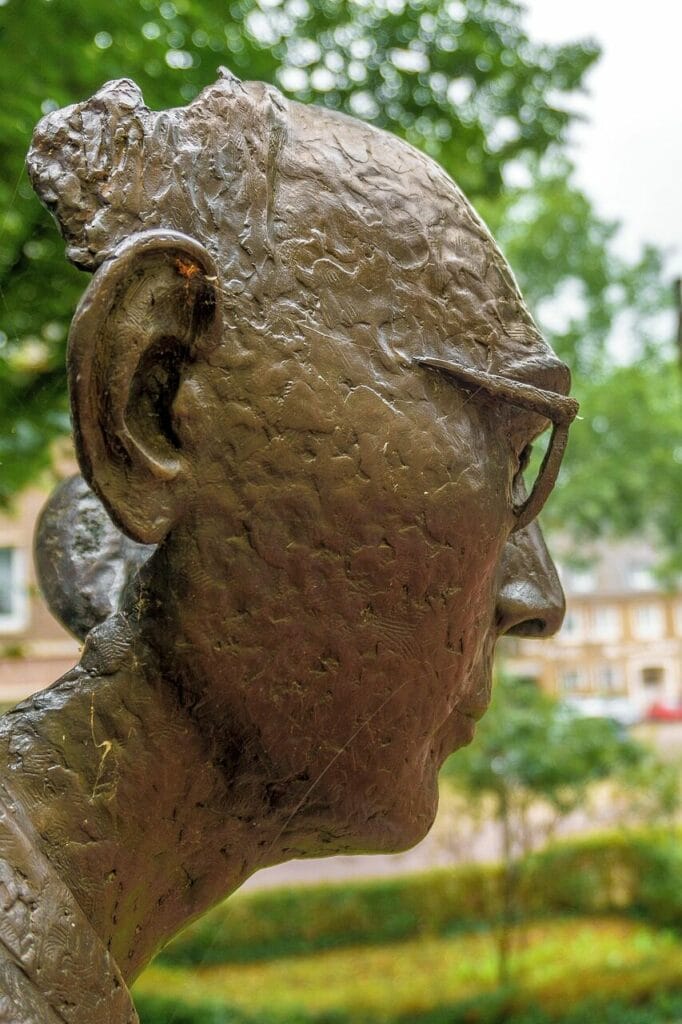 Image by 5443882 from Pixabay