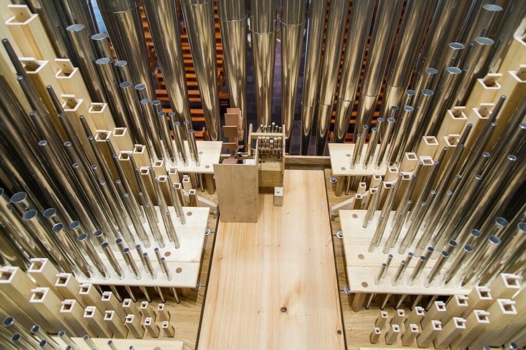 Image by pawliki from Pixabay